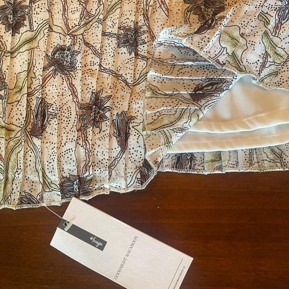 Goodnight Macaroon Floral Print Dress - Picture 4 of 12